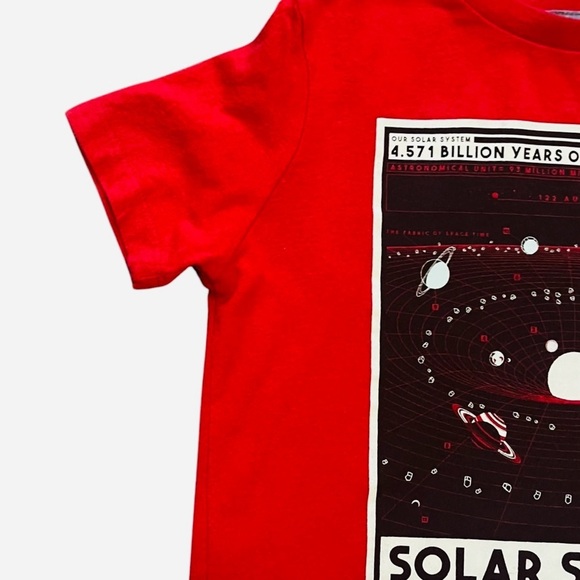 Old Navy casual red T-shirt Boys S(6-7) graphic design Solar System round neck - Picture 2 of 7